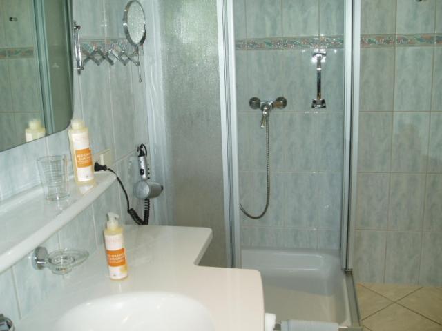 Schwarzwaldhotel / Вольфах Номер фото